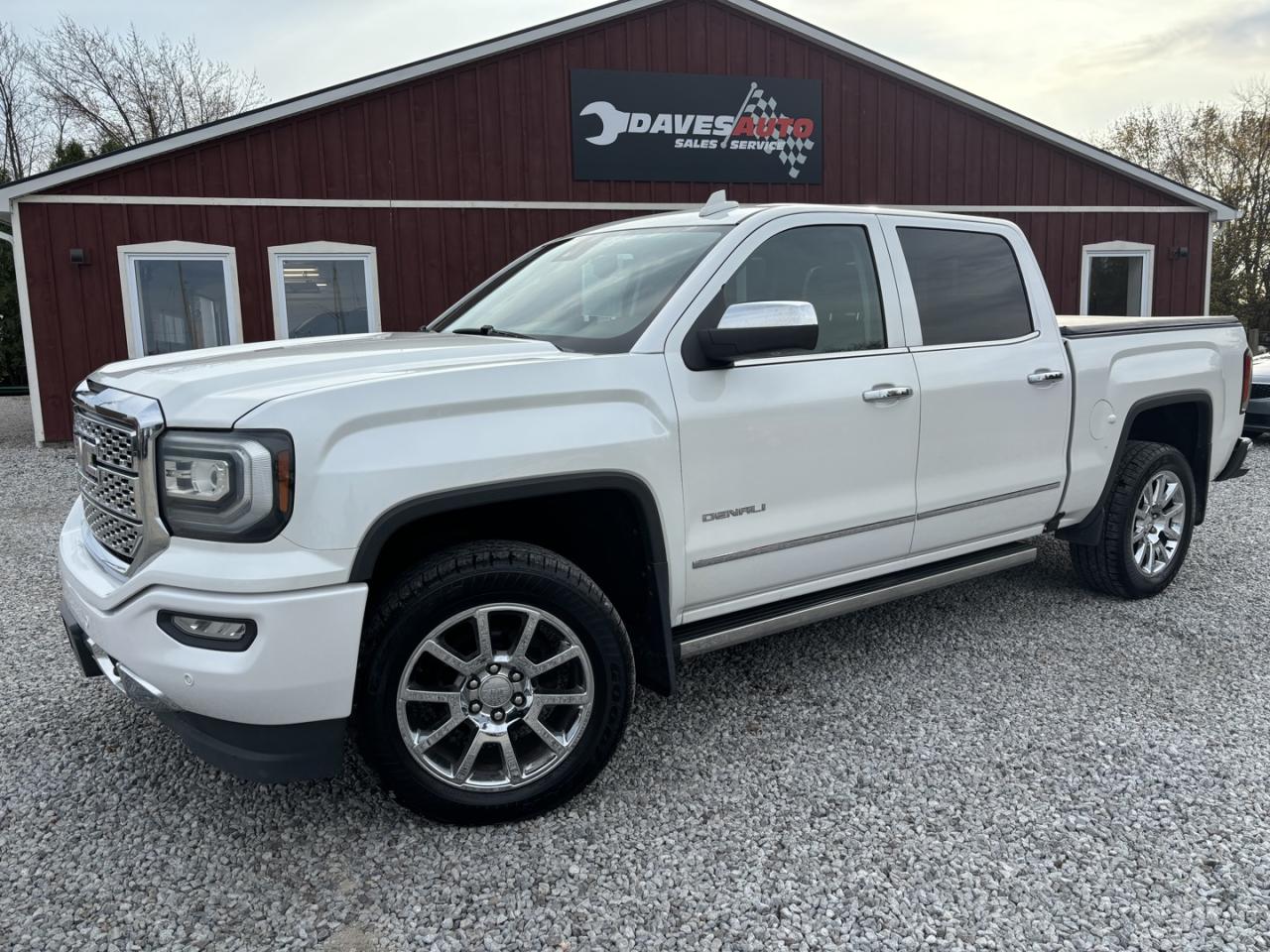 Used 2016 GMC Sierra 1500 Denali *NEW TIRES- GOODYEAR* for sale in Dunnville, ON