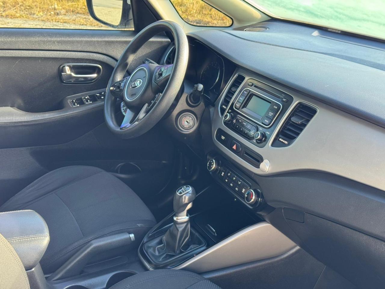 2014 Kia Rondo 6 SPEED | SERVICE RECORDS | HTD SEATS | BLUETOOTH Photo8