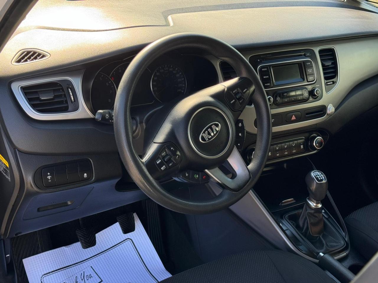 2014 Kia Rondo 6 SPEED | SERVICE RECORDS | HTD SEATS | BLUETOOTH Photo12