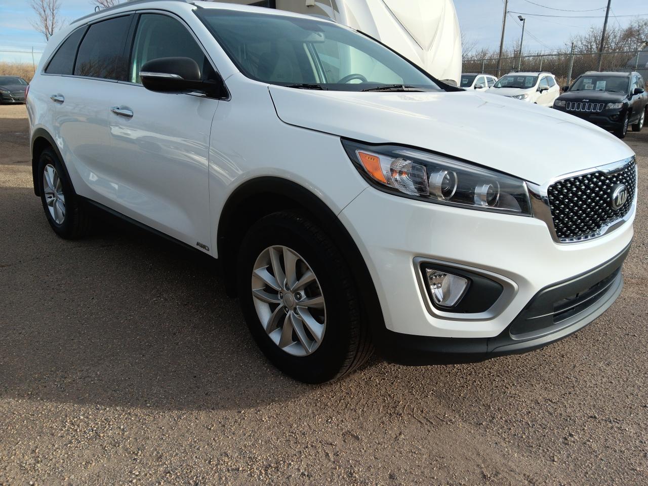 Used 2017 Kia Sorento LX AWD, Blindspot det, Remote start, BU Cam, Htd S for sale in Edmonton, AB