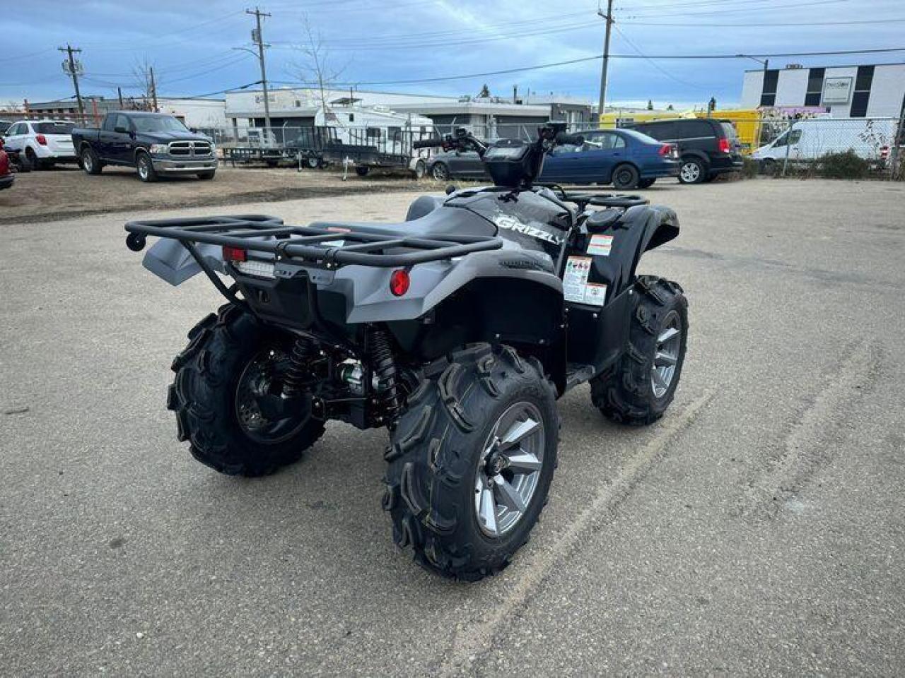 2025 Yamaha Grizzly 700 EPS SE $114 B/W - Photo #6