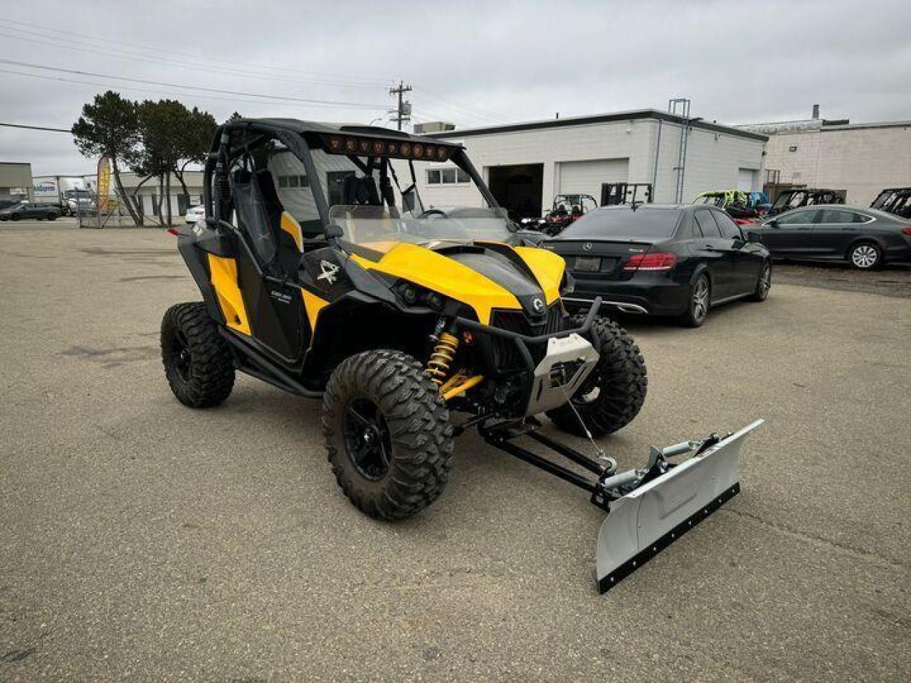 2015 Can-Am MAVERICK 1000 X RS $107 B/W - Photo #4