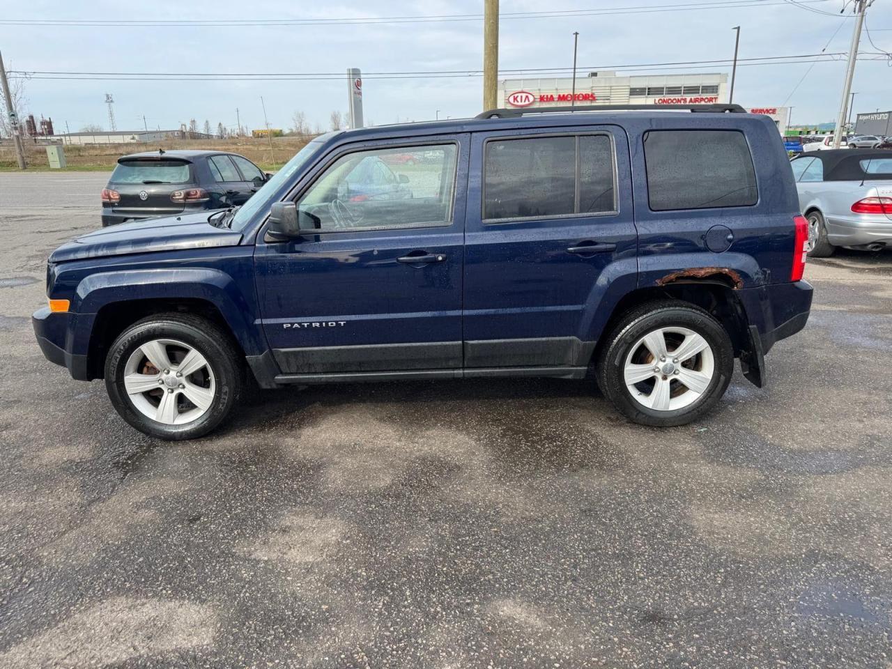 2012 Jeep Patriot NORTH, 4 CYL, 4X4, GREAT ON FUEL, AS IS - Photo #2