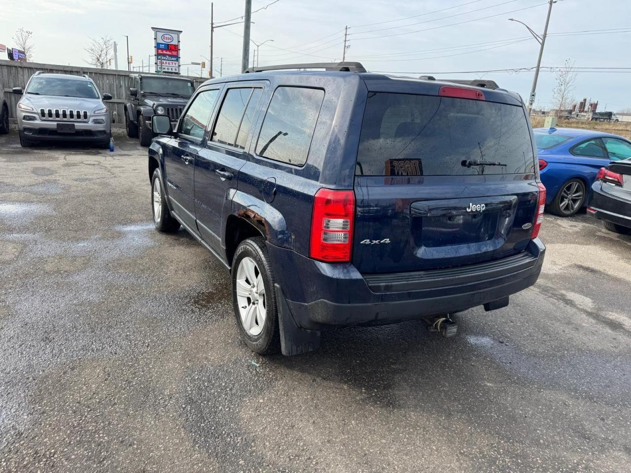 2012 Jeep Patriot NORTH, 4 CYL, 4X4, GREAT ON FUEL, AS IS - Photo #3