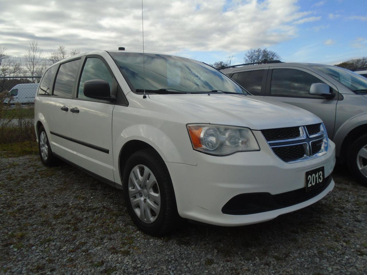 2013 Dodge Grand Caravan DUAL FUEL - Photo #3