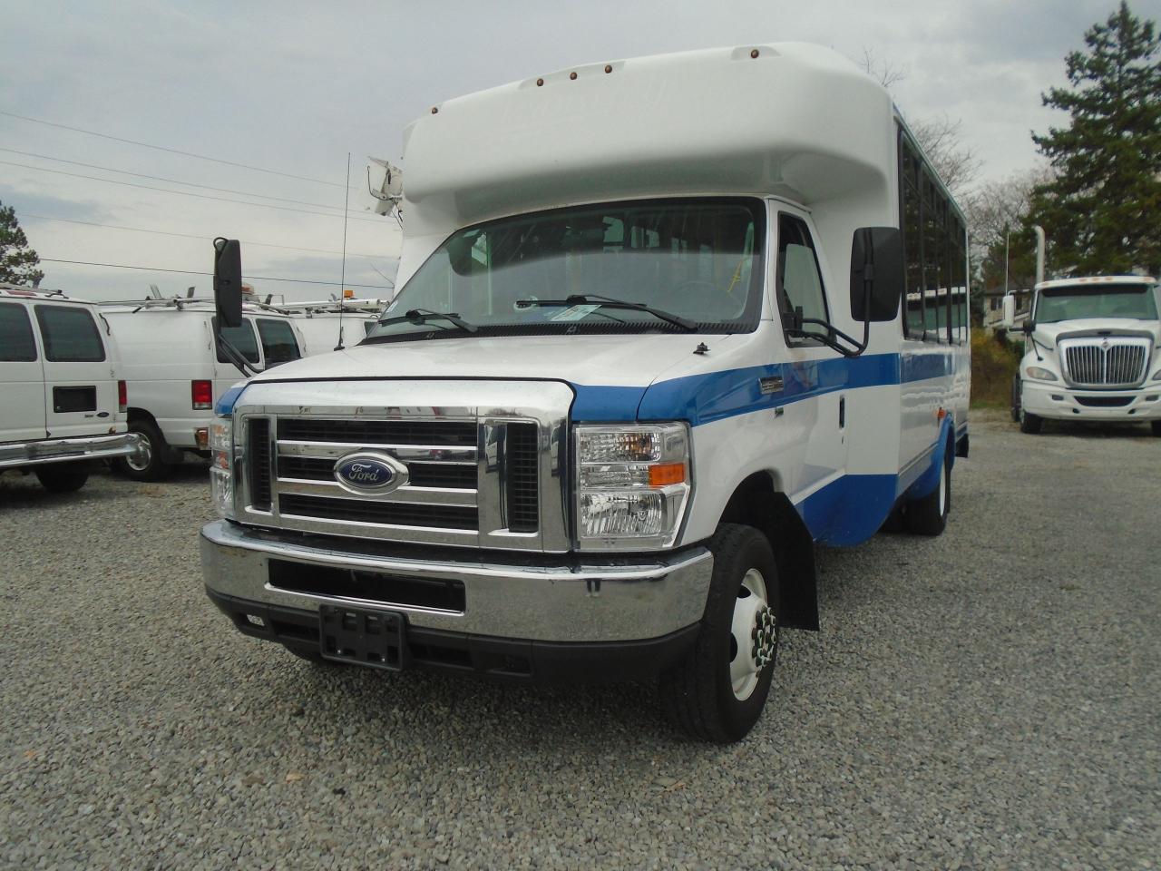 2017 Ford Econoline 