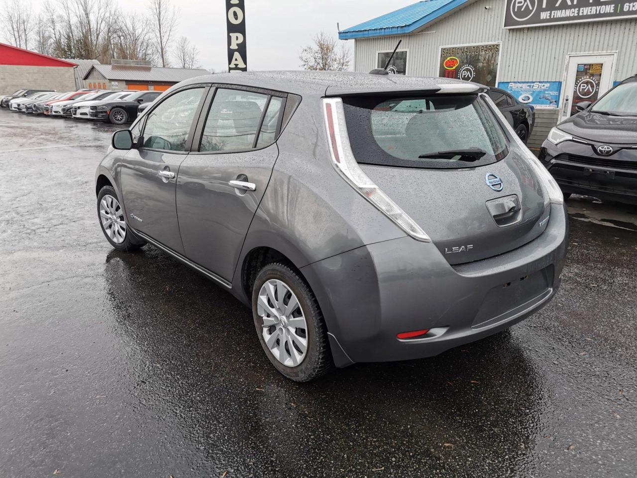 2015 Nissan Leaf S - Photo #7