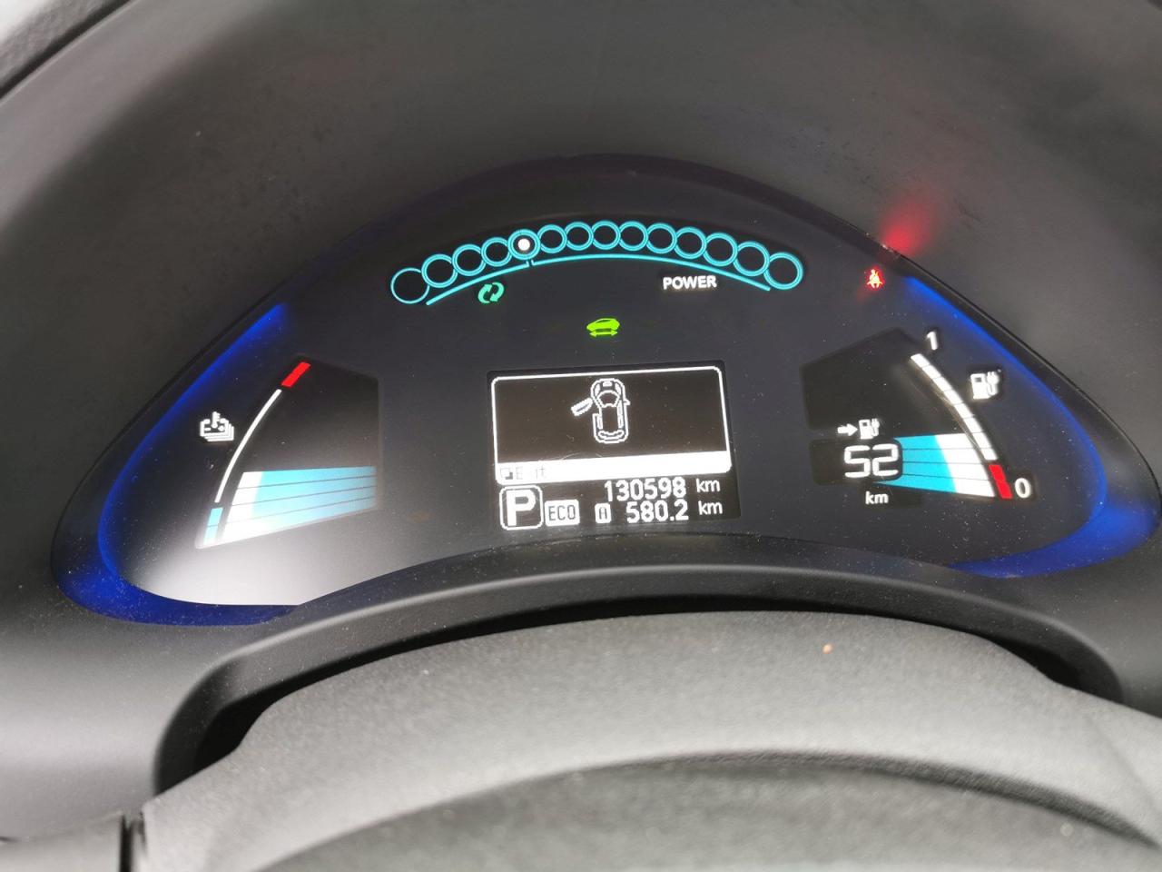 2015 Nissan Leaf S - Photo #17