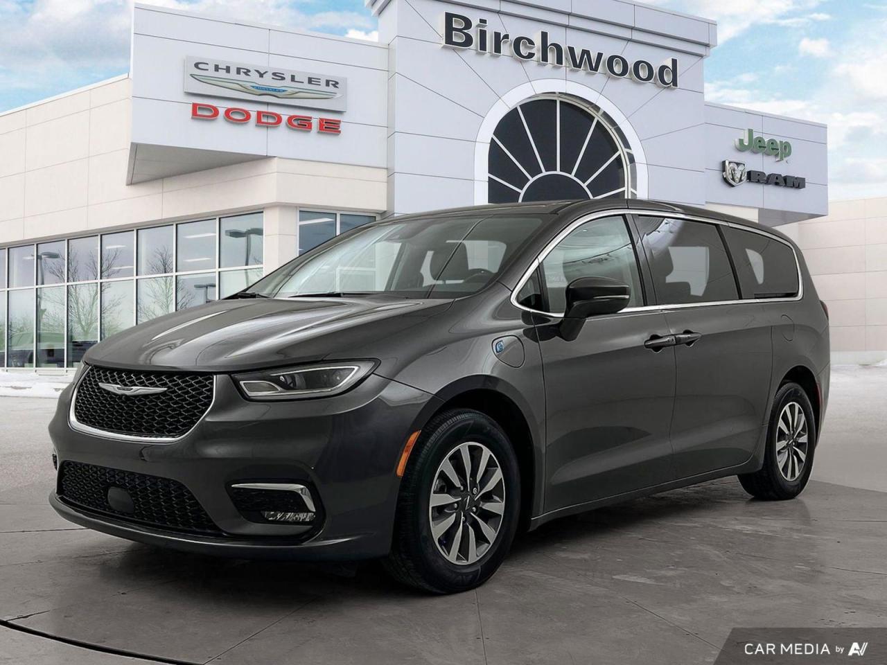 Used 2022 Chrysler Pacifica Hybrid Touring L No Accidents | 10.1