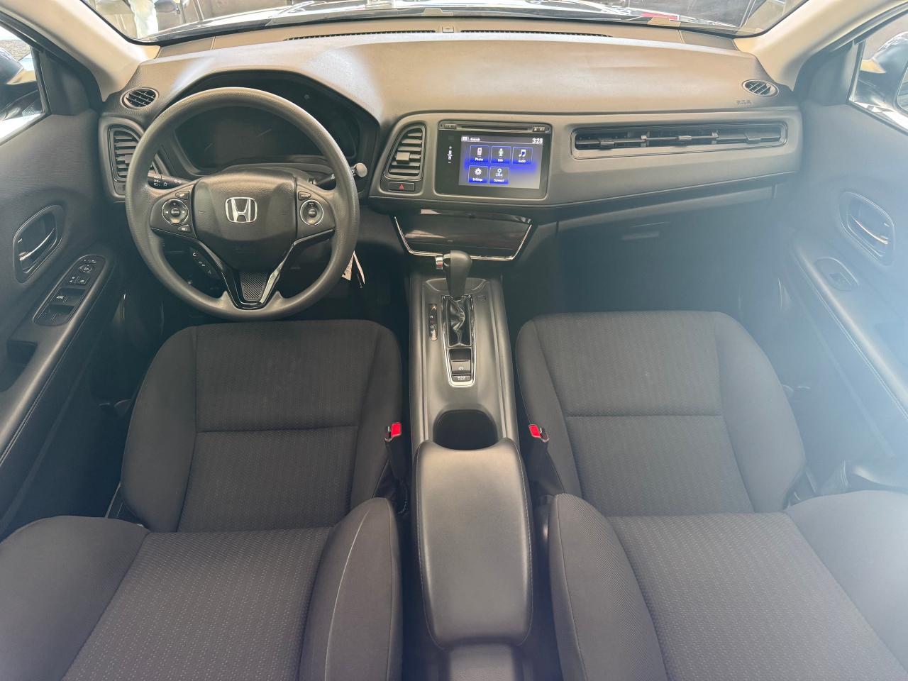 2016 Honda HR-V LX AWD+Camera+Heated Seats+A/C+CLEAN CARFAX Photo2