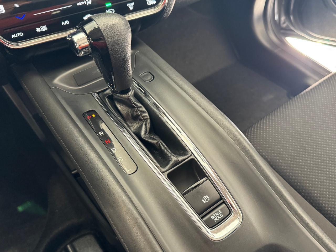 2016 Honda HR-V LX AWD+Camera+Heated Seats+A/C+CLEAN CARFAX - Photo #32