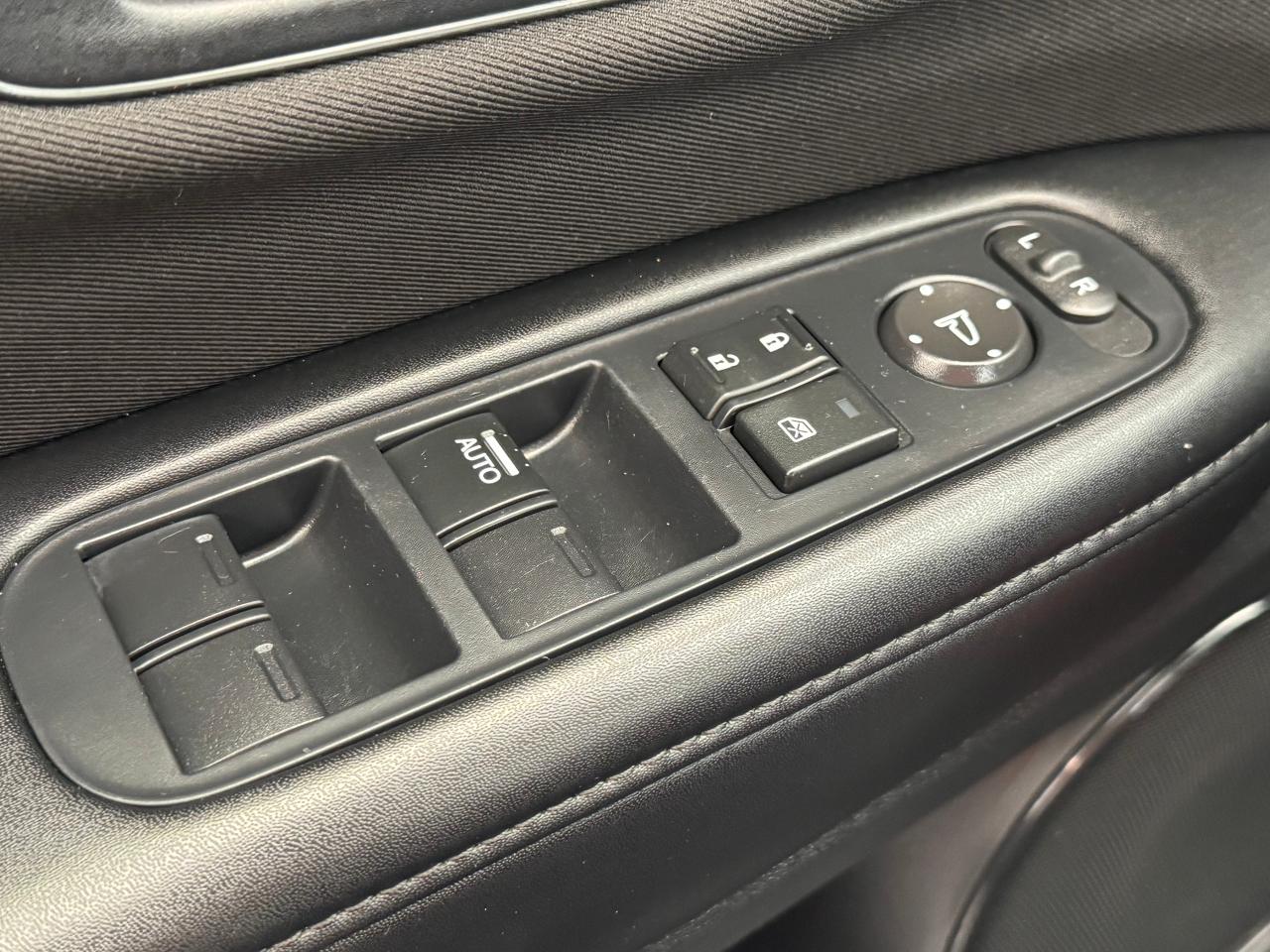 2016 Honda HR-V LX AWD+Camera+Heated Seats+A/C+CLEAN CARFAX - Photo #47