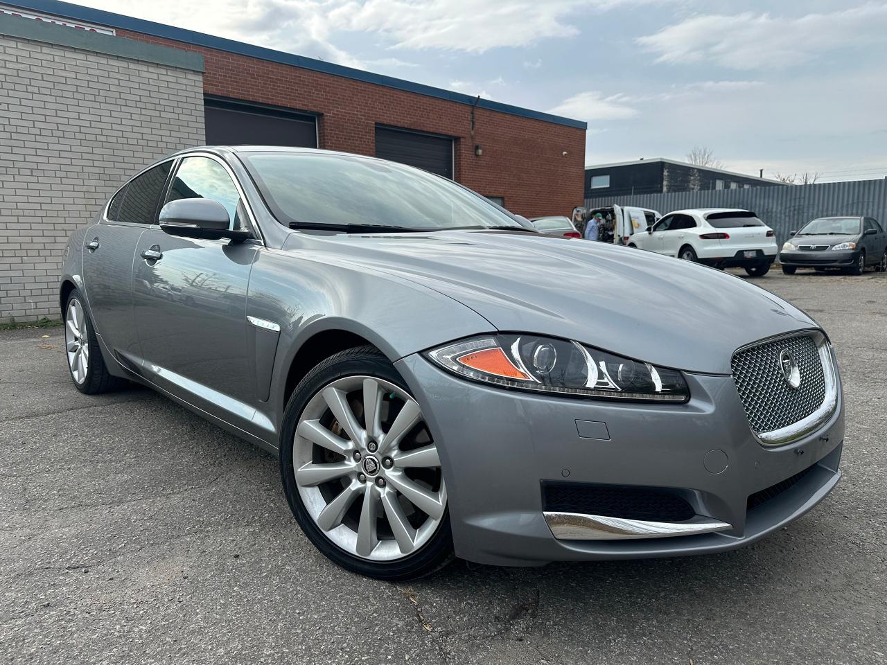 Used 2013 Jaguar XF XF 3.0 AWD *CERTIFIED*91,000KMS!* for sale in North York, ON