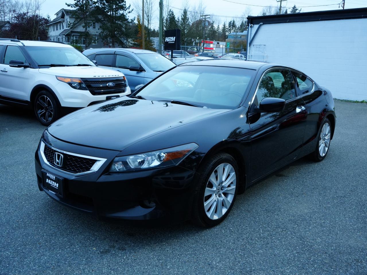 Used 2009 Honda Accord 2dr V6 Auto w/Navi FINANCING AVAILABLE for sale in Surrey, BC