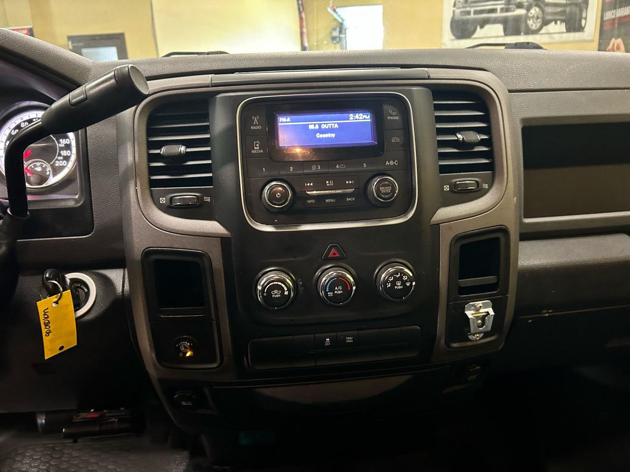 2017 RAM 1500 TRADESMAN - Photo #9