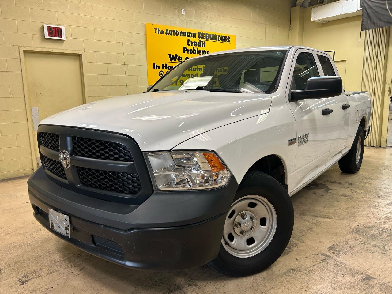 2017 RAM 1500 TRADESMAN - Photo #2