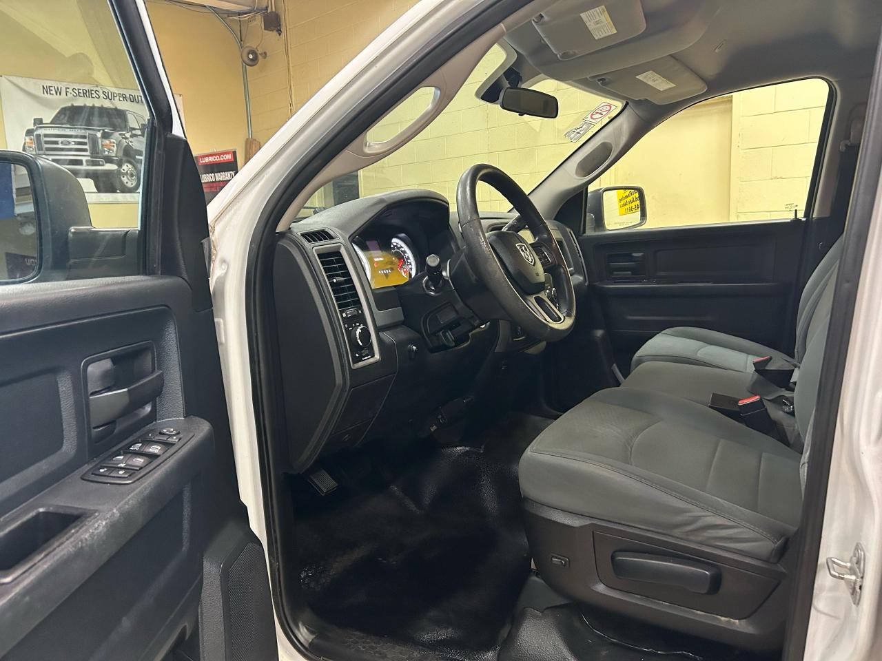 2017 RAM 1500 TRADESMAN - Photo #6