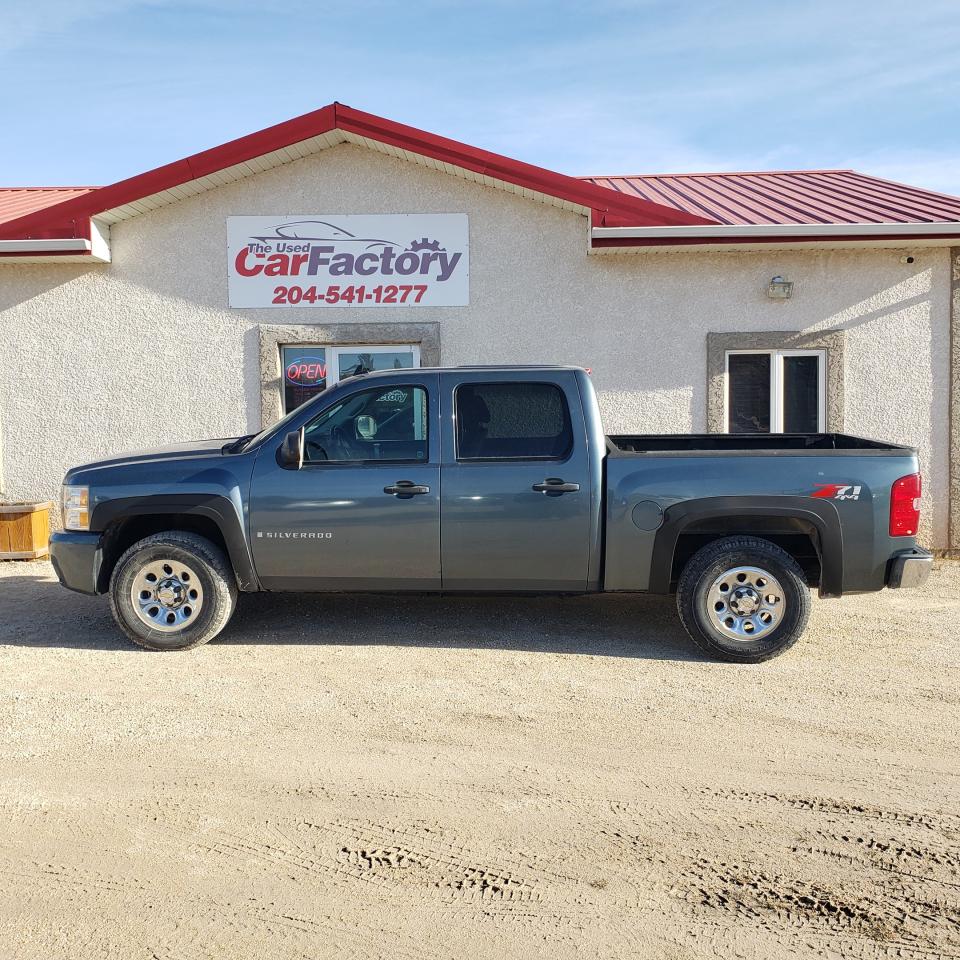 2008 Chevrolet Silverado 1500 4WD Crew Cab 143.5" LT - Photo #2