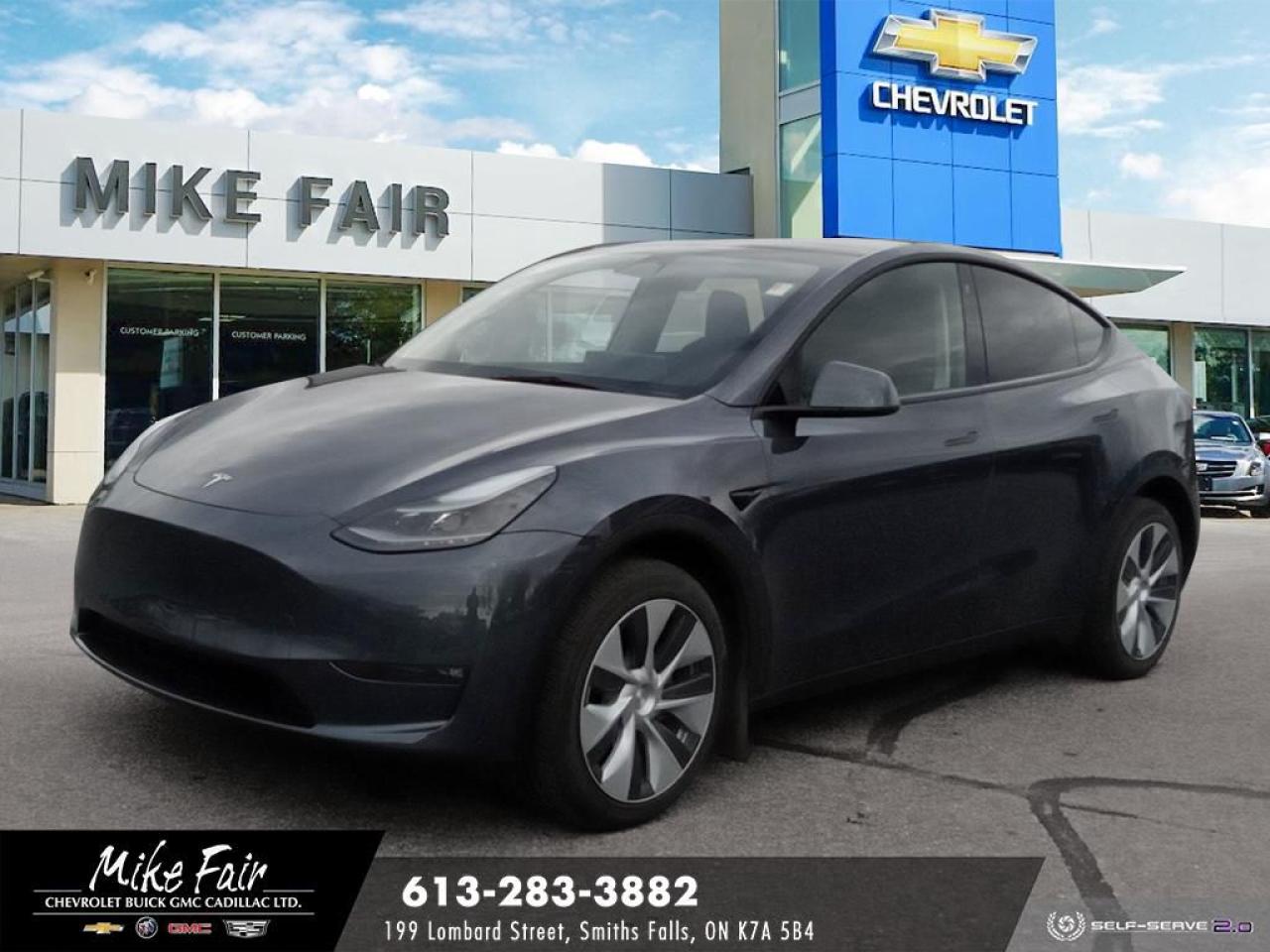 Used 2023 Tesla Model Y Long Range Dual Motor AWD for sale in Smiths Falls, ON