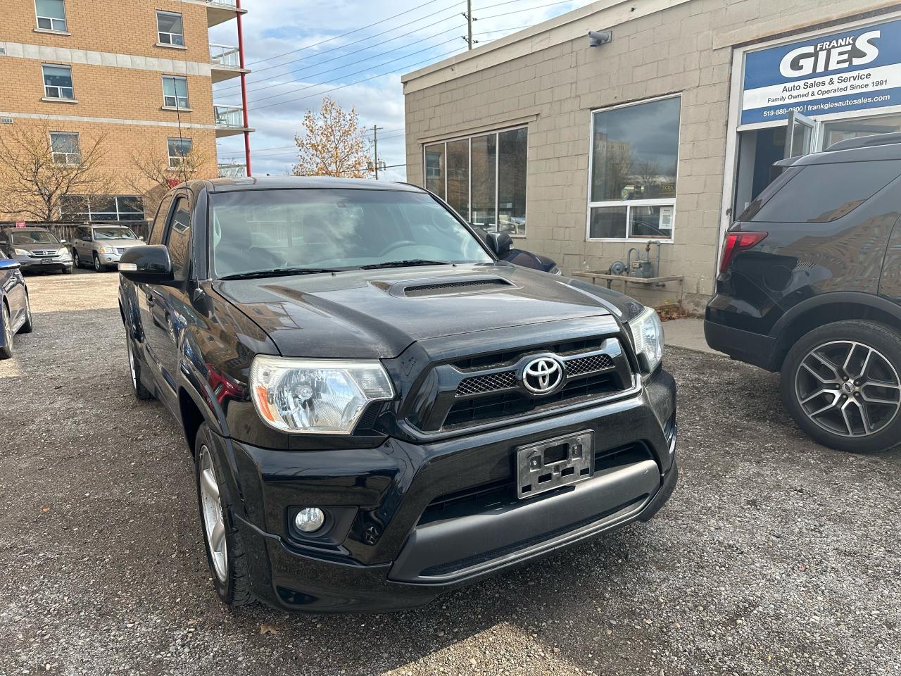 Used 2014 Toyota Tacoma 2WD Access Cab I4 Man X-Runner for sale in Waterloo, ON