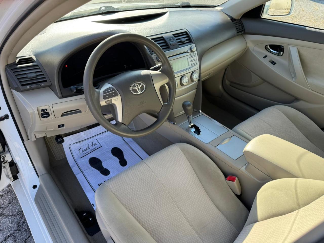 2011 Toyota Camry LE | LOW KM | SERVICE RECORDS Photo9
