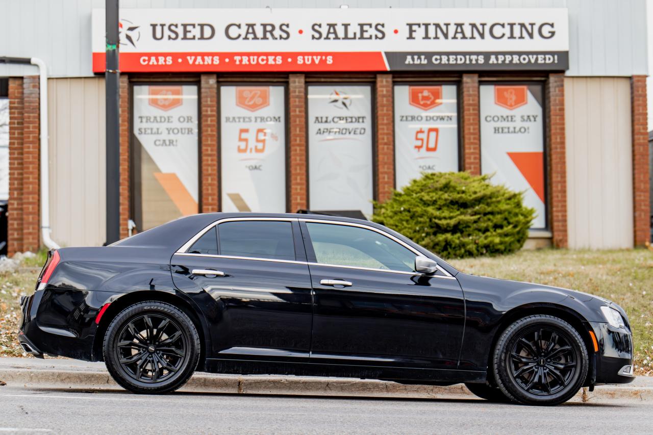 Used 2017 Chrysler 300 300 C Platinum | AWD | Leather | Pano Roof | Tints for sale in Oshawa, ON