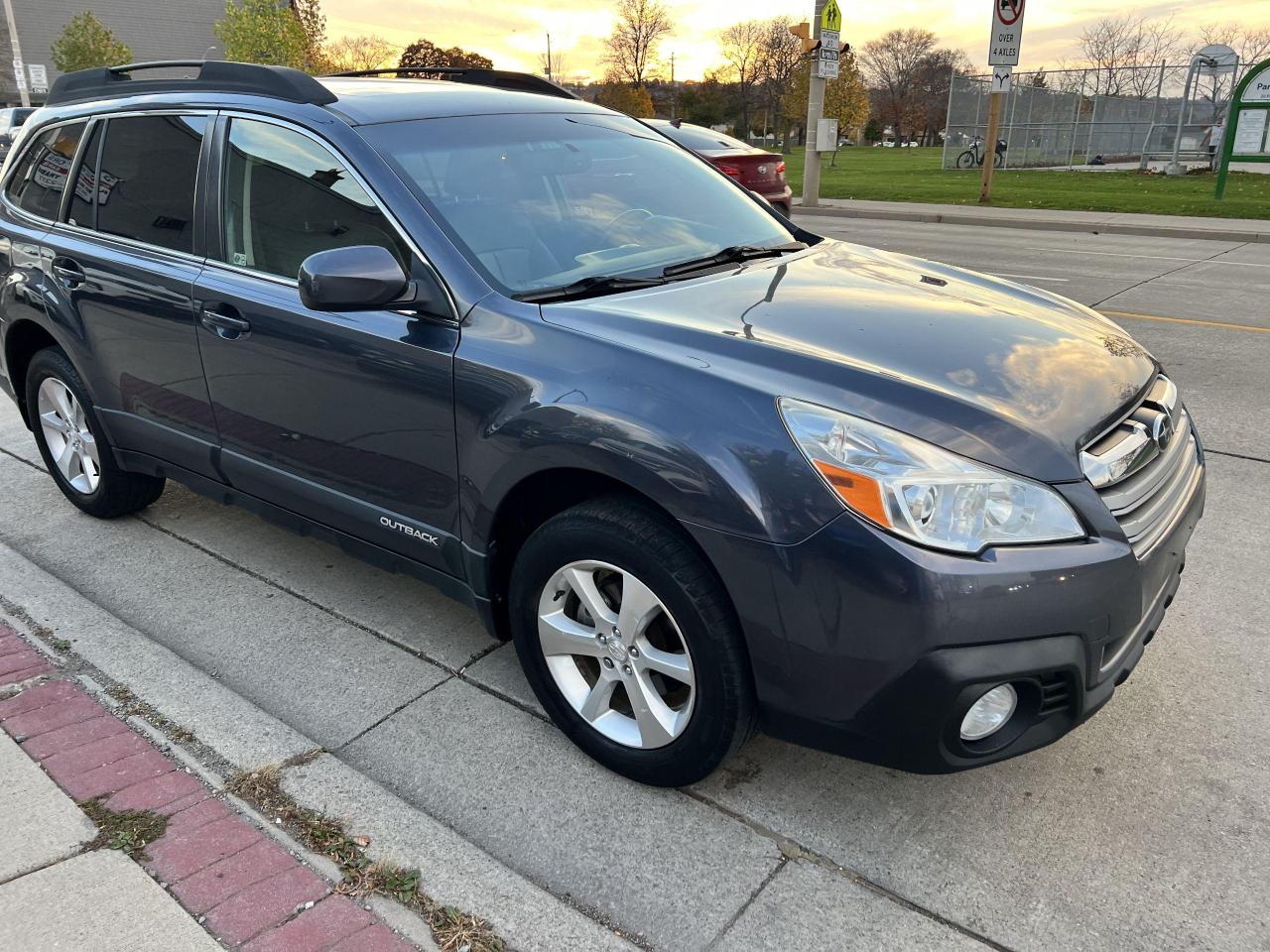 2014 Subaru Outback 4dr Wgn H4 Auto 2.5i Limited - Photo #6