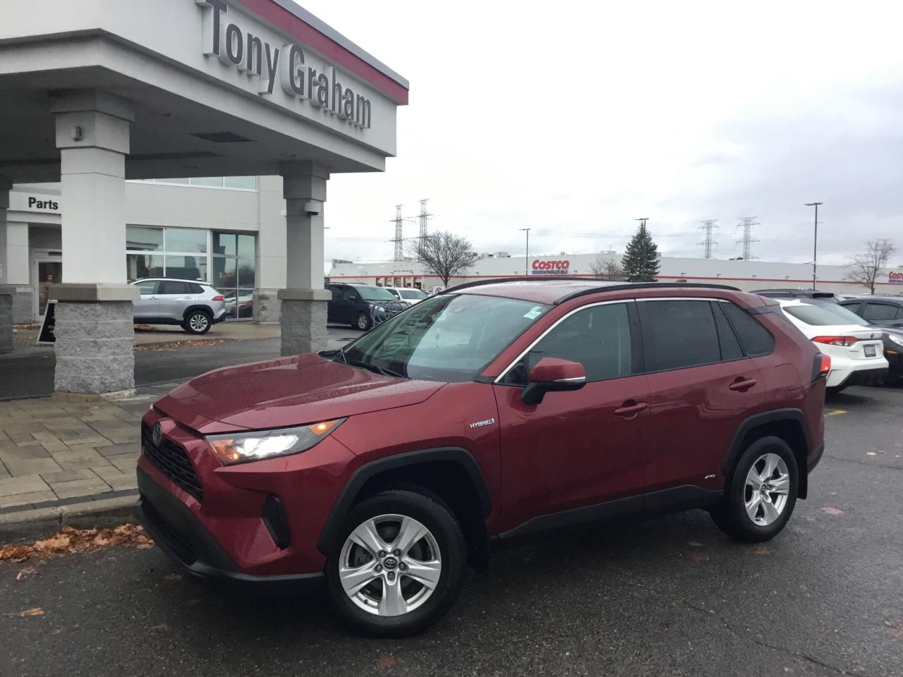 Used 2020 Toyota RAV4 Hybrid LE for sale in Ottawa, ON