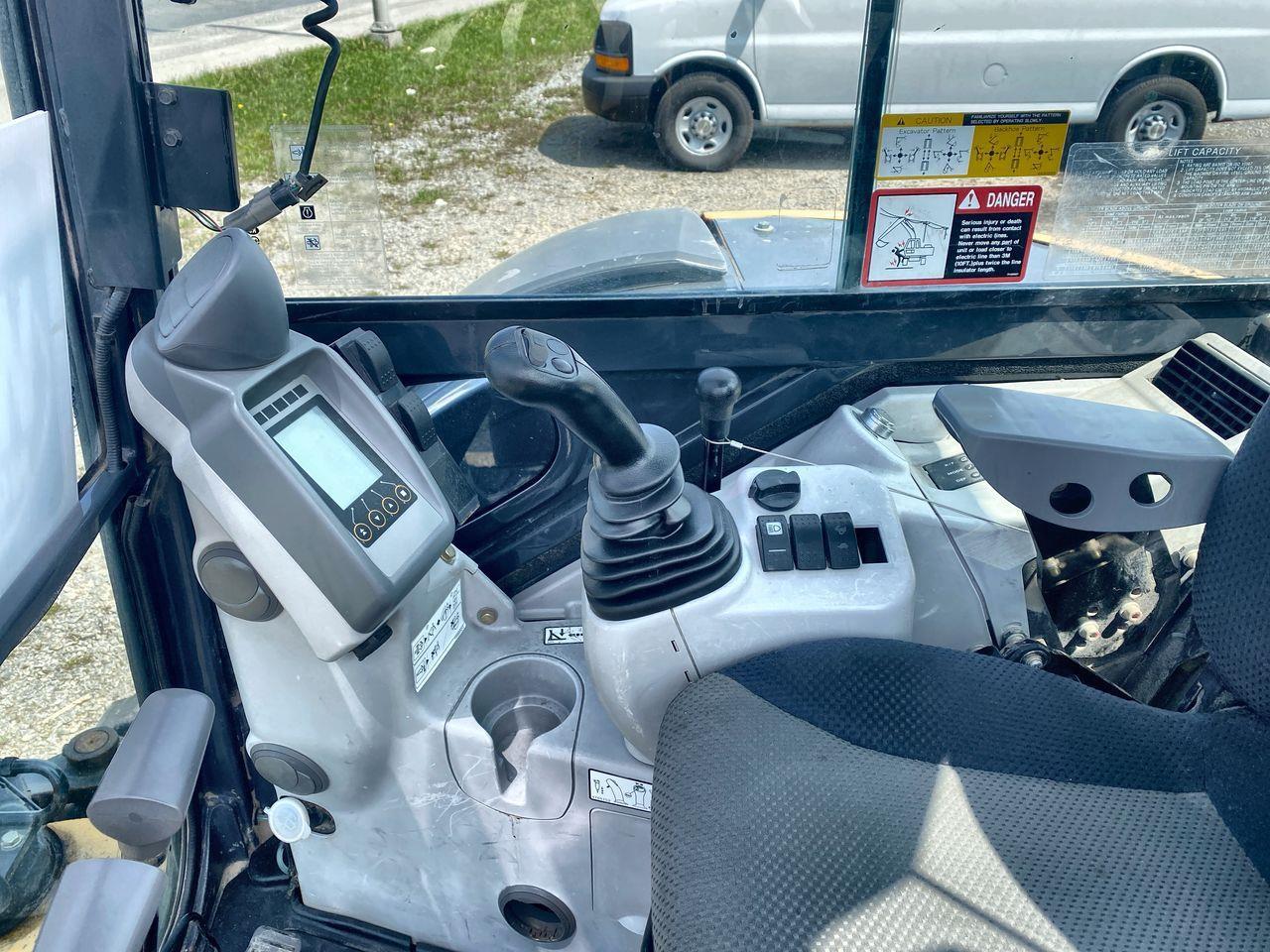 2014 John Deere 50G Mini Excavator EXCAVATOR Model, 50G Mini Excavator. (1-4.9 Tons) 3172 hr. Photo