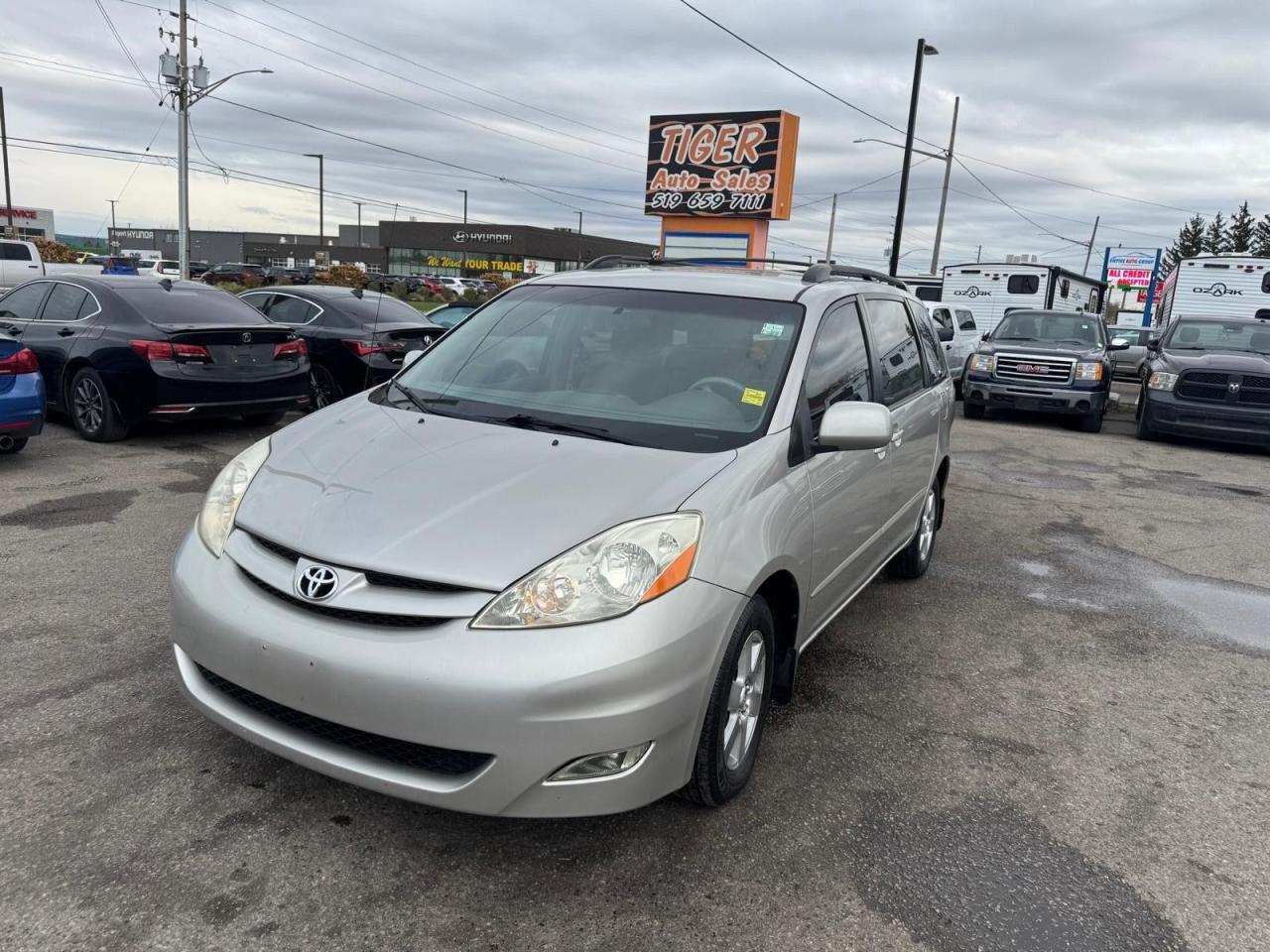 Used 2006 Toyota Sienna LE, MINT, NO RUST, ONLY 24,000KMS, CERTIFIED for sale in London, ON