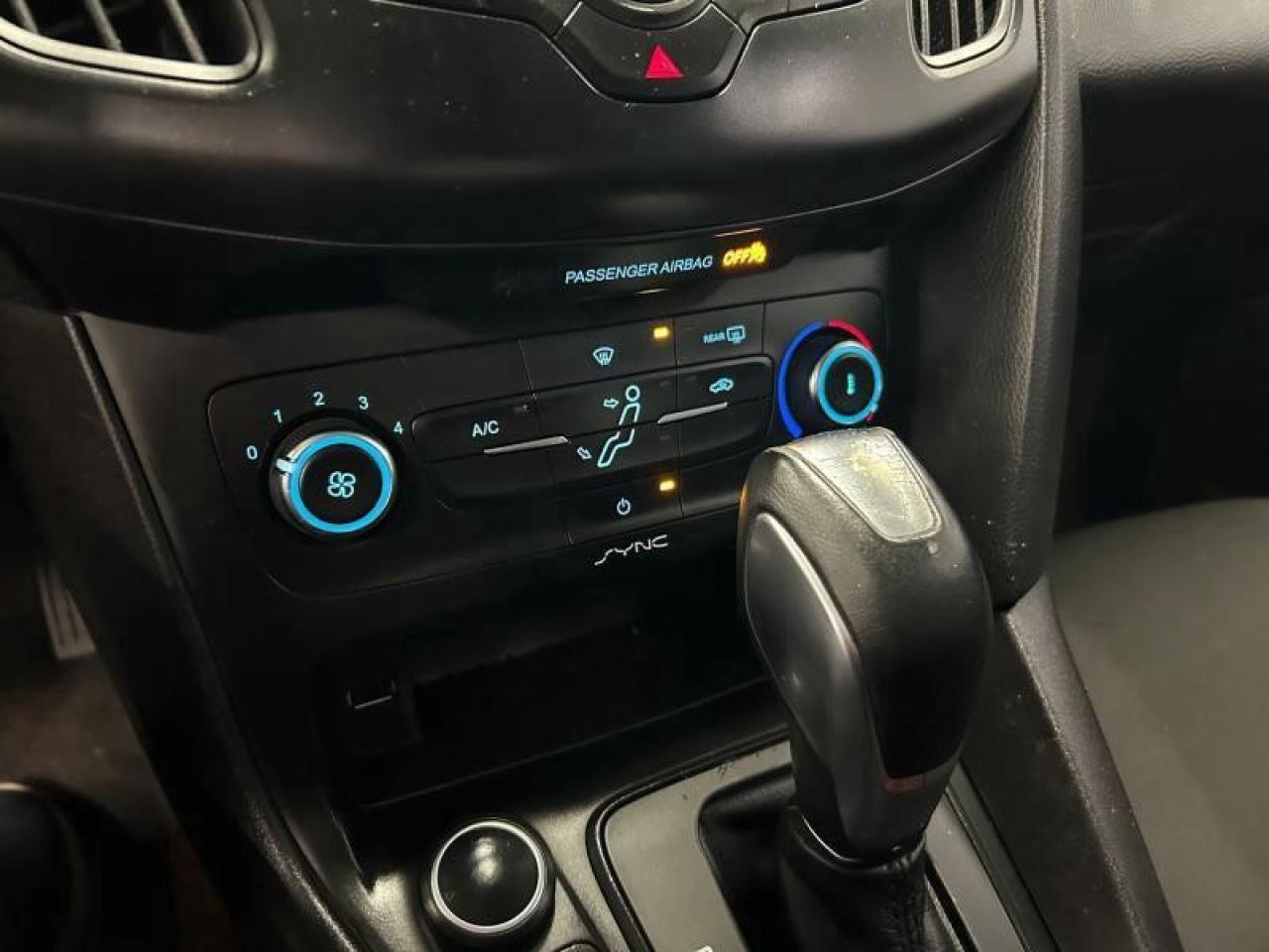 2015 Ford Focus SE  NO ACCIDENDS Photo