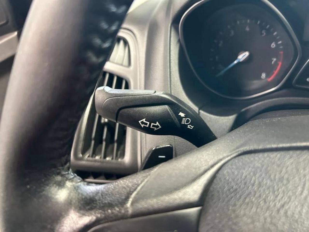 2015 Ford Focus SE  NO ACCIDENDS Photo