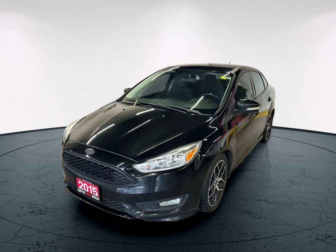 2015 Ford Focus SE  NO ACCIDENTS Photo4