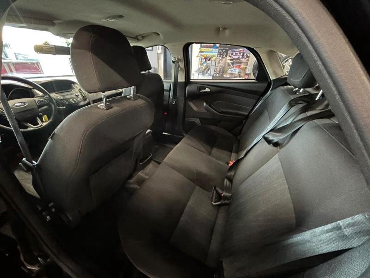 2015 Ford Focus SE  NO ACCIDENTS Photo