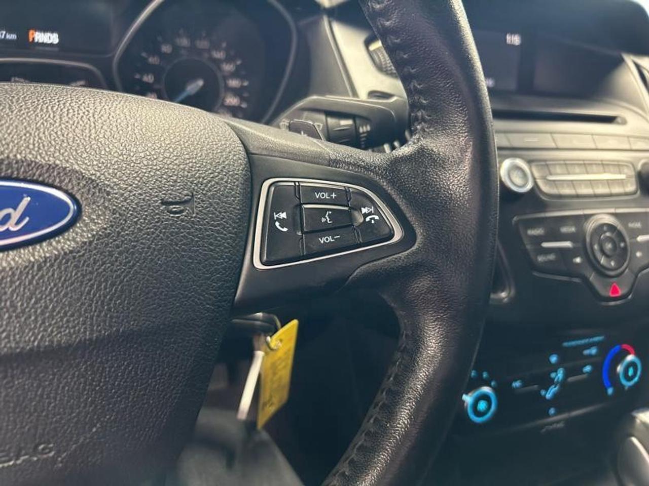 2015 Ford Focus SE  NO ACCIDENTS Photo