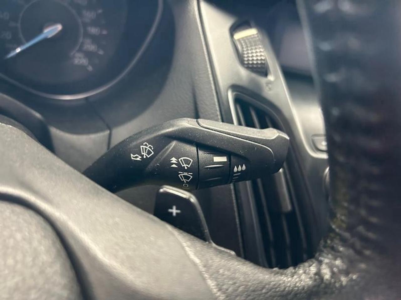 2015 Ford Focus SE  NO ACCIDENTS Photo