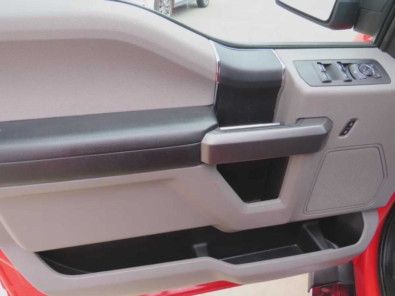 2020 Ford F-150 XLT (**CLEAN TITLE/NO ACCIDENTS!!**SAFETY/CERTIFIED!!**RUNNING BOARDS**RUNNING BOARDS**TRAILER HITCH**FRONT TOW HOOKS**FOG LIGHTS**DIGITAL TOUCHSCREEN**REVERSE CAMERA**USB/AUX**CRUISE CONTROL**BLUETOOTH**) Photo