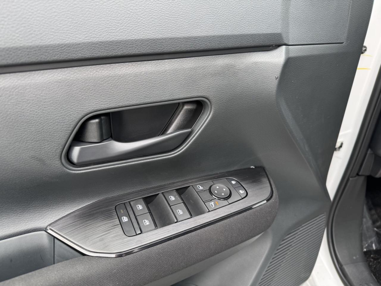 2025 Nissan Kicks S FWD Photo