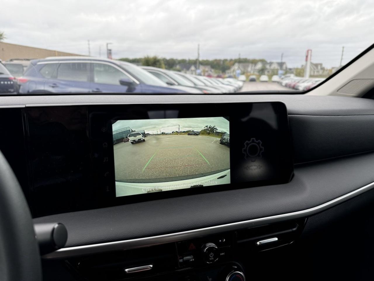 2025 Nissan Kicks S FWD Photo