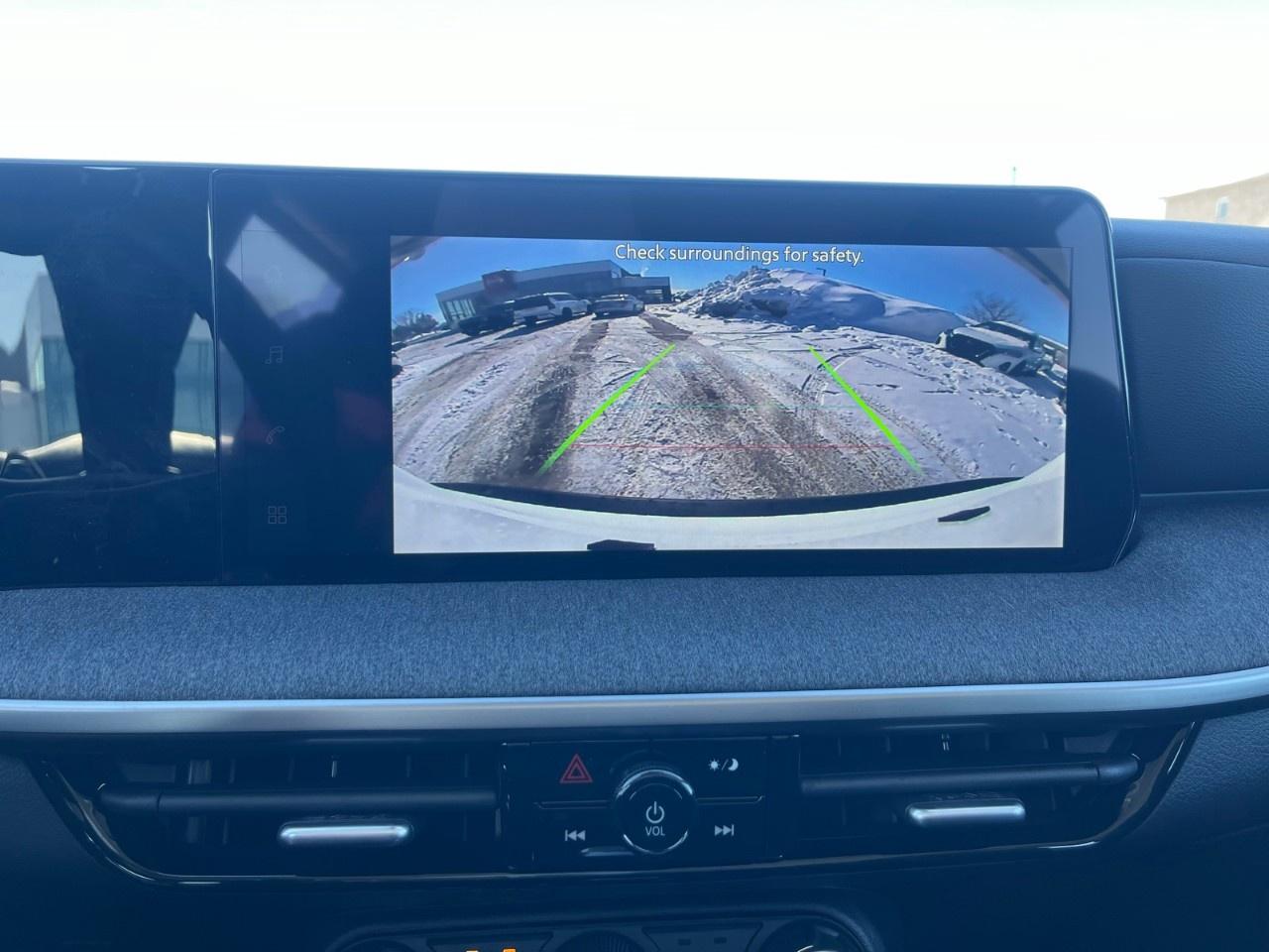 2025 Nissan Kicks S FWD Photo