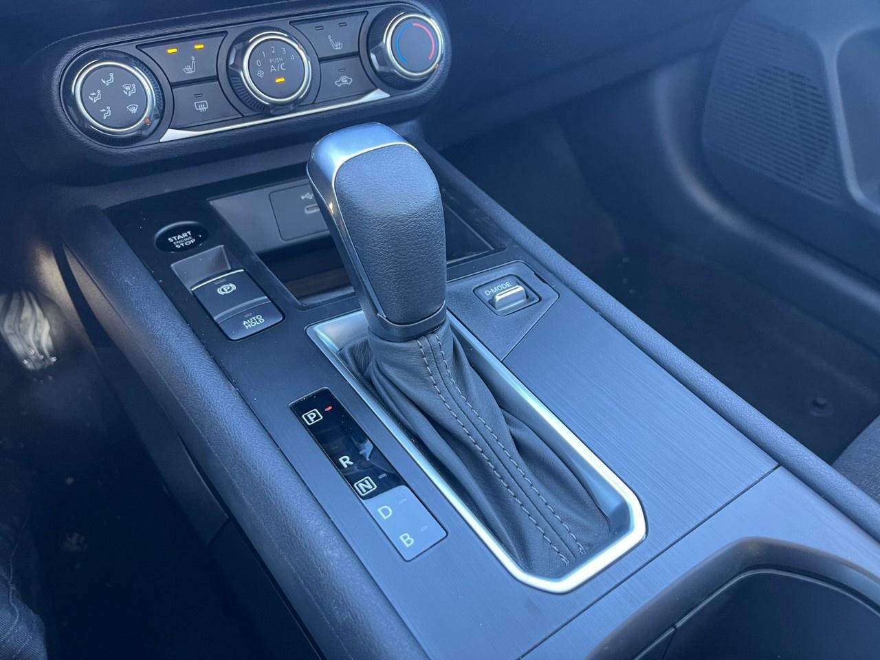 2025 Nissan Kicks S FWD Photo