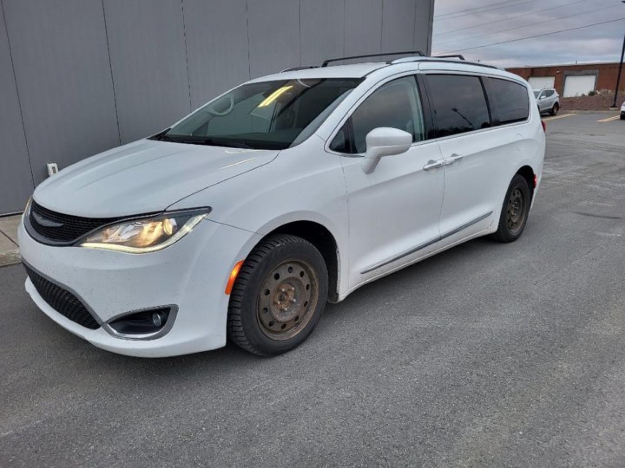 Used 2017 Chrysler Pacifica Touring-L Plus for sale in Grand Falls-Windsor, NL