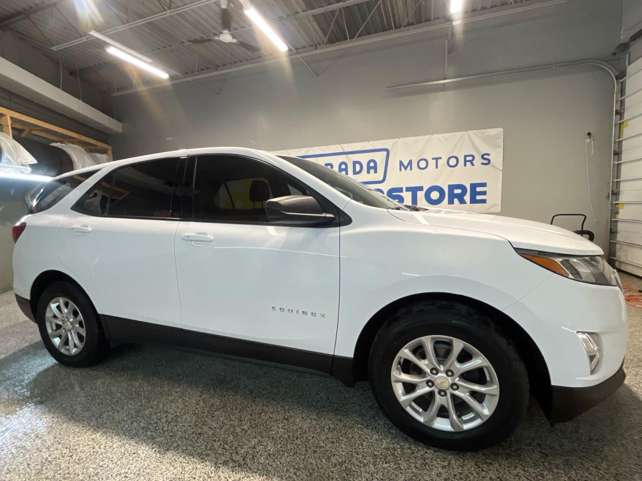 Used 2018 Chevrolet Equinox Remote Start System * Rear View Camera * Keyless Entry * Apple CarPlay/ Android Auto * Chevrolet MyLink * Push Start * Brake Assist * Power Locks/Wind for sale in Cambridge, ON