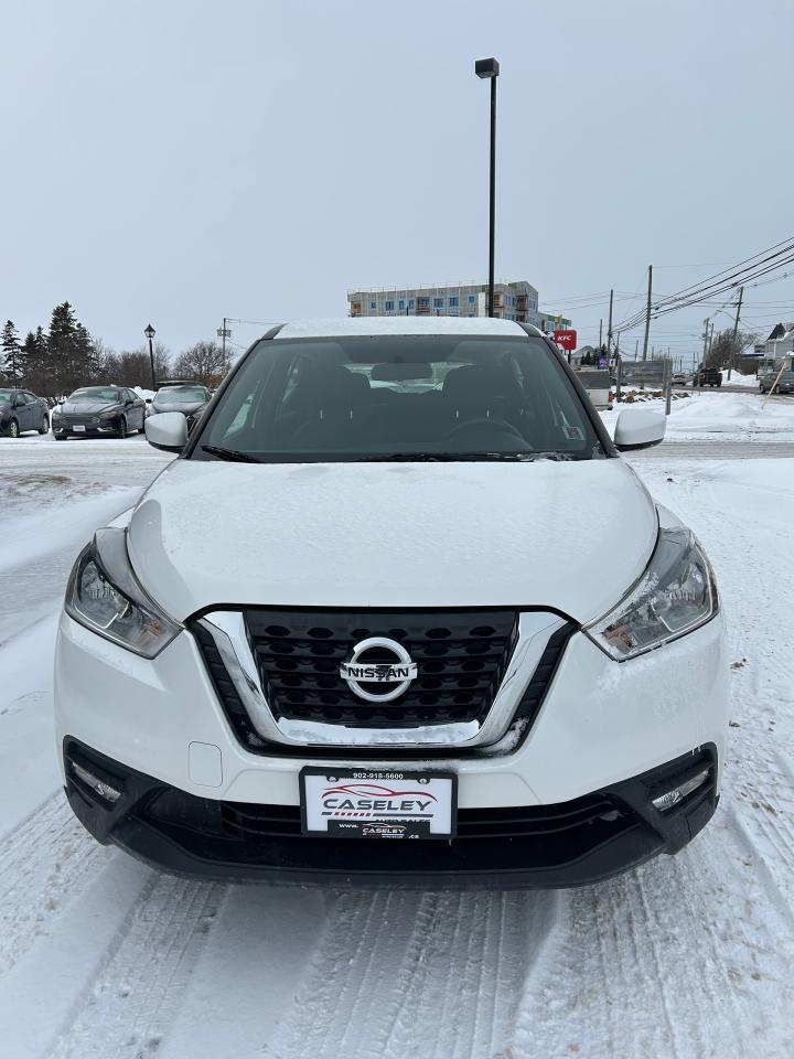 2019 Nissan Kicks SV - Photo #2