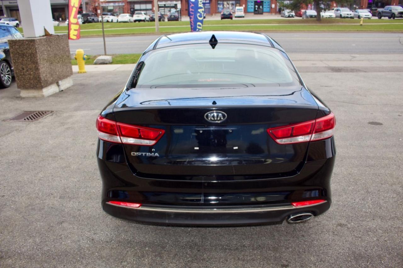 2017 Kia Optima LX - Photo #4
