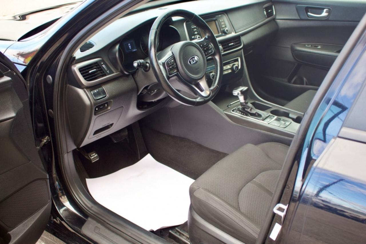 2017 Kia Optima LX - Photo #13
