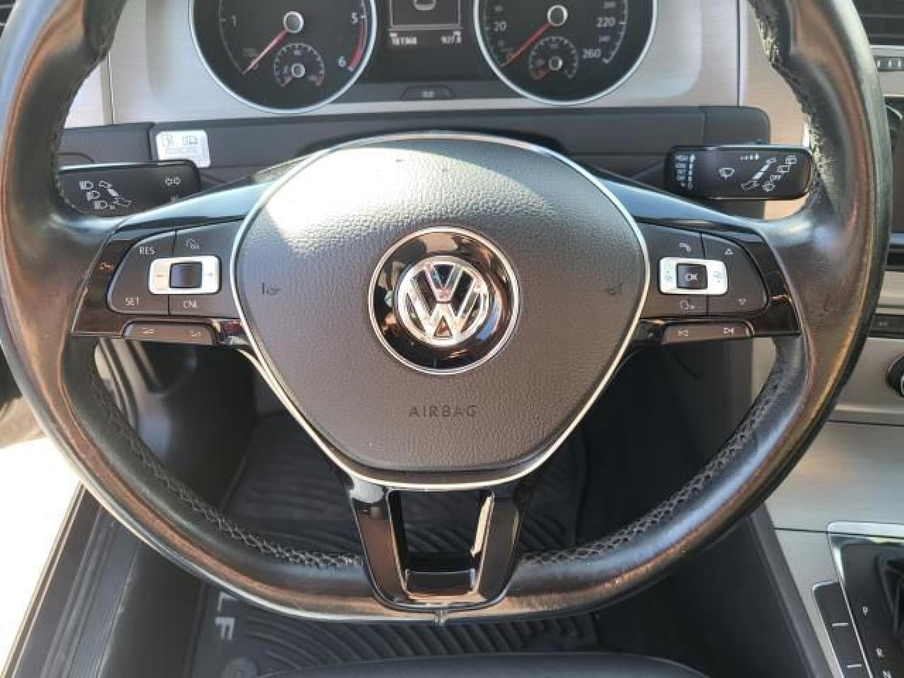 2015 Volkswagen Golf TDI Comfortline Photo10