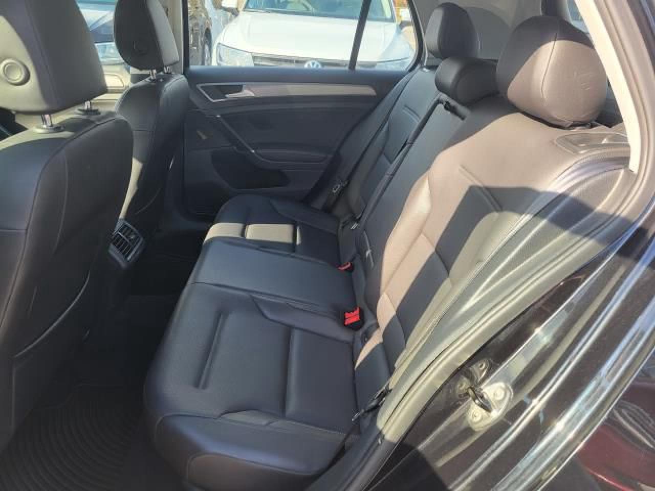 2015 Volkswagen Golf TDI Comfortline Photo15