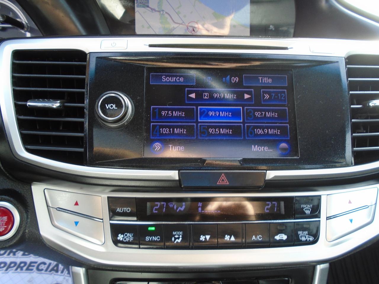 2015 Honda Accord TOURING / NAVI /REAR CAM /HEATED SEATS / SUNROOF/ - Photo #16