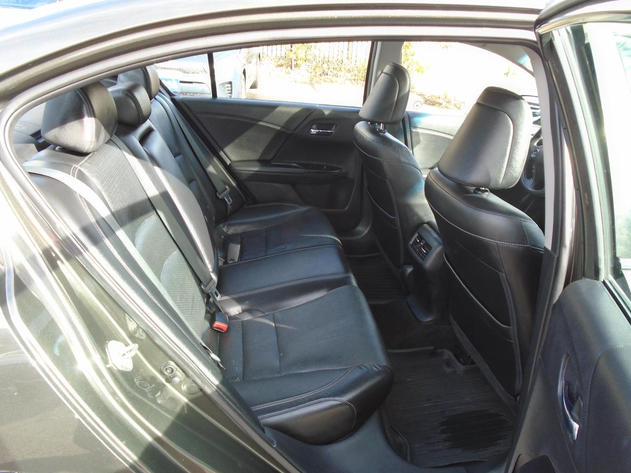 2015 Honda Accord TOURING / NAVI /REAR CAM /HEATED SEATS / SUNROOF/ - Photo #21